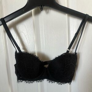 Victoria’s Secret black lace bra